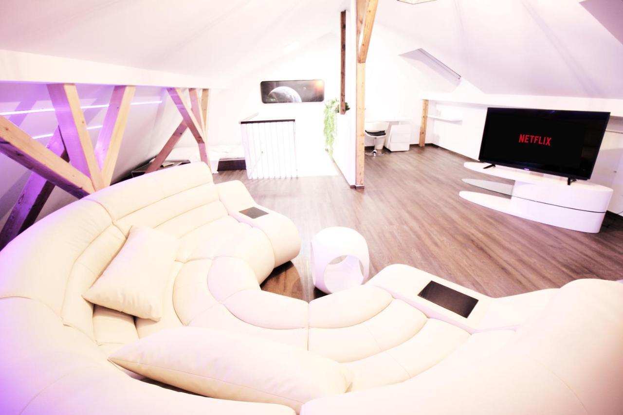 Secret Hideaways Space Loft Wohndesign Auf 2 Etagen L 450M Bis Uni Duisburg Exterior foto