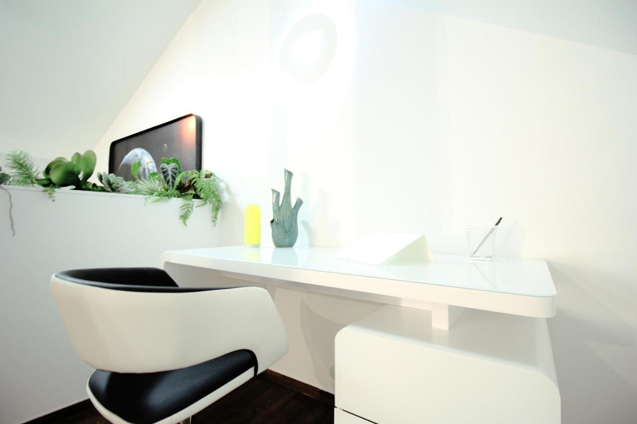 Secret Hideaways Space Loft Wohndesign Auf 2 Etagen L 450M Bis Uni Duisburg Exterior foto